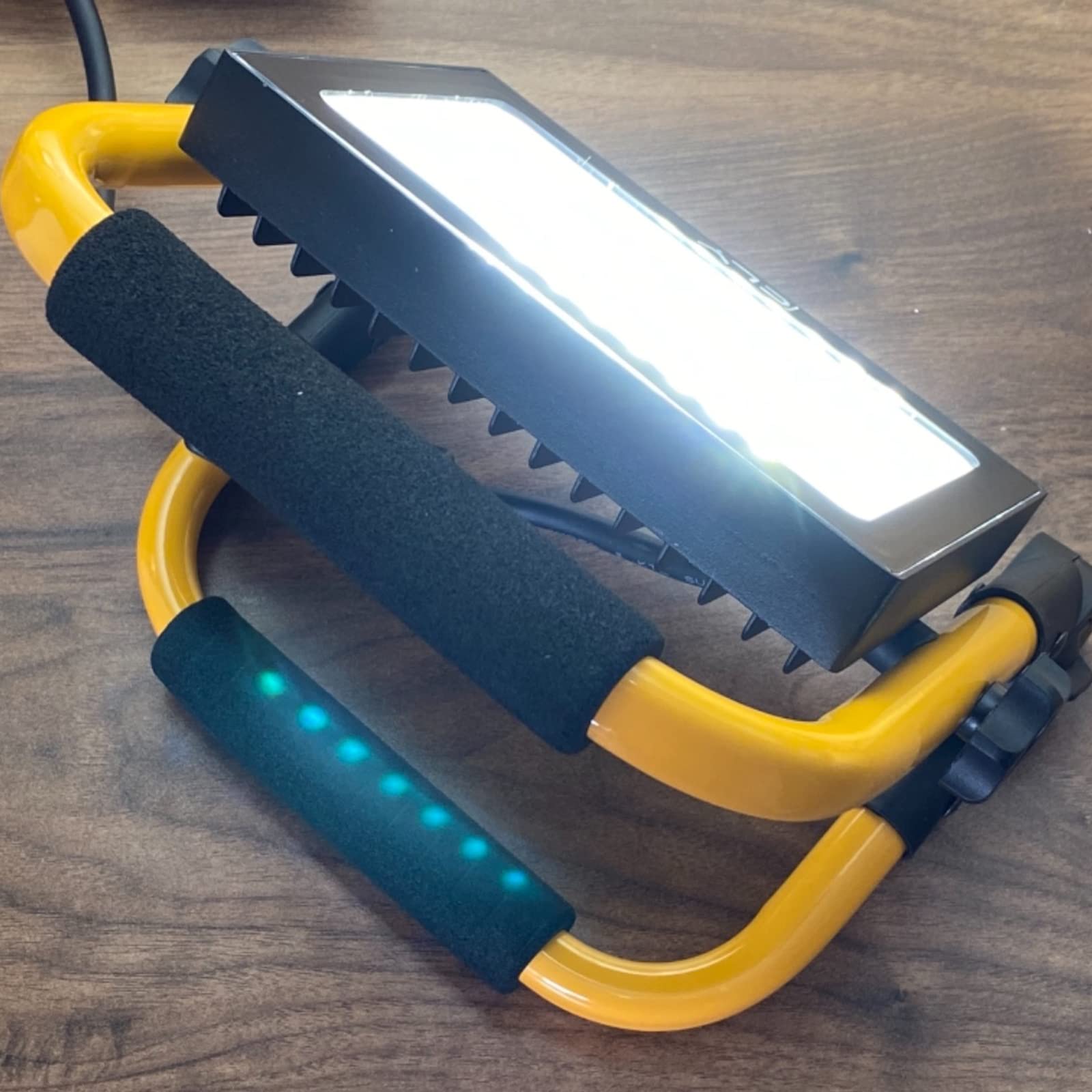 Willpower Adjustable Portable 30W LED Work Light 3000LM LED Flood Lights 10FT 3m Cord with Plug 6000K for Repairing Workshop Garage Construction Job Site, IP66 Waterproof Equivalent 240W Halogen - Image 5